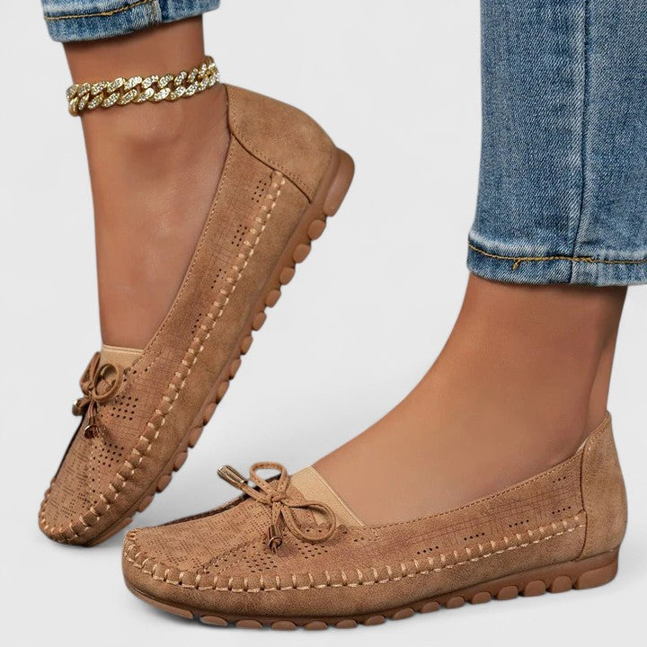 Women's Walking Shoes with Airflow Upper and Contoured Footbed