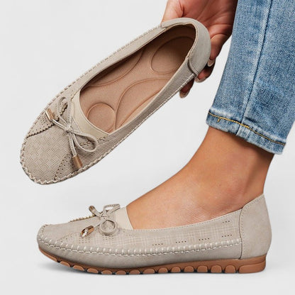 Women's Walking Shoes with Airflow Upper and Contoured Footbed