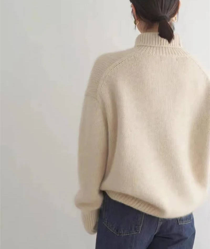 Women's Turtleneck Sweater with Natural Fiber Blend and Relaxed Fit