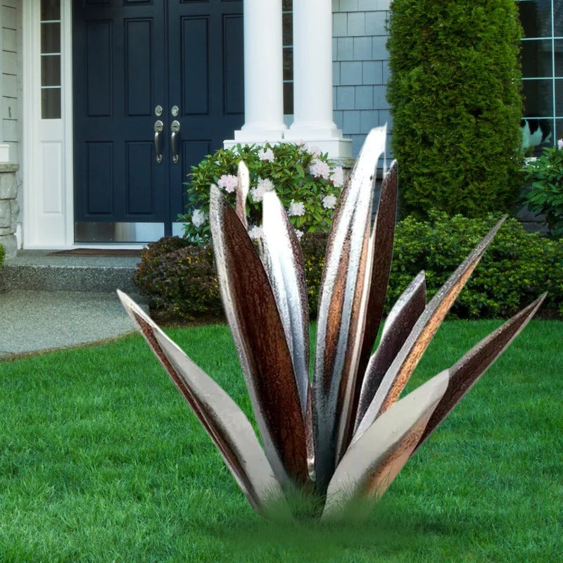 Metal Agave Decorative Plant with Rust Finish and Weather Resistant Coating