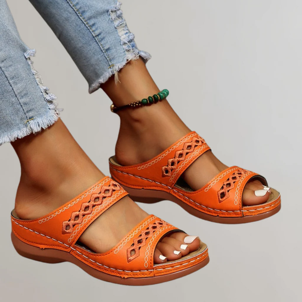 Women’s Everyday Platform Sandals with Footbed Shape Design