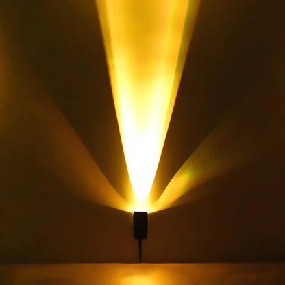 Solar Spot Light with Adjustable Zoom Lens and RGB Color Modes