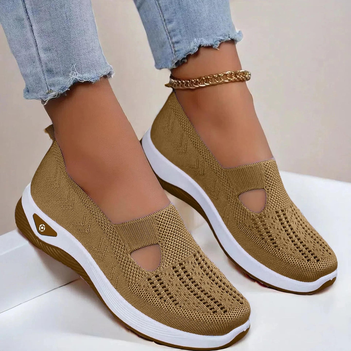 Women’s Mesh Knit Slip-On Walking Shoes for Everyday Walking