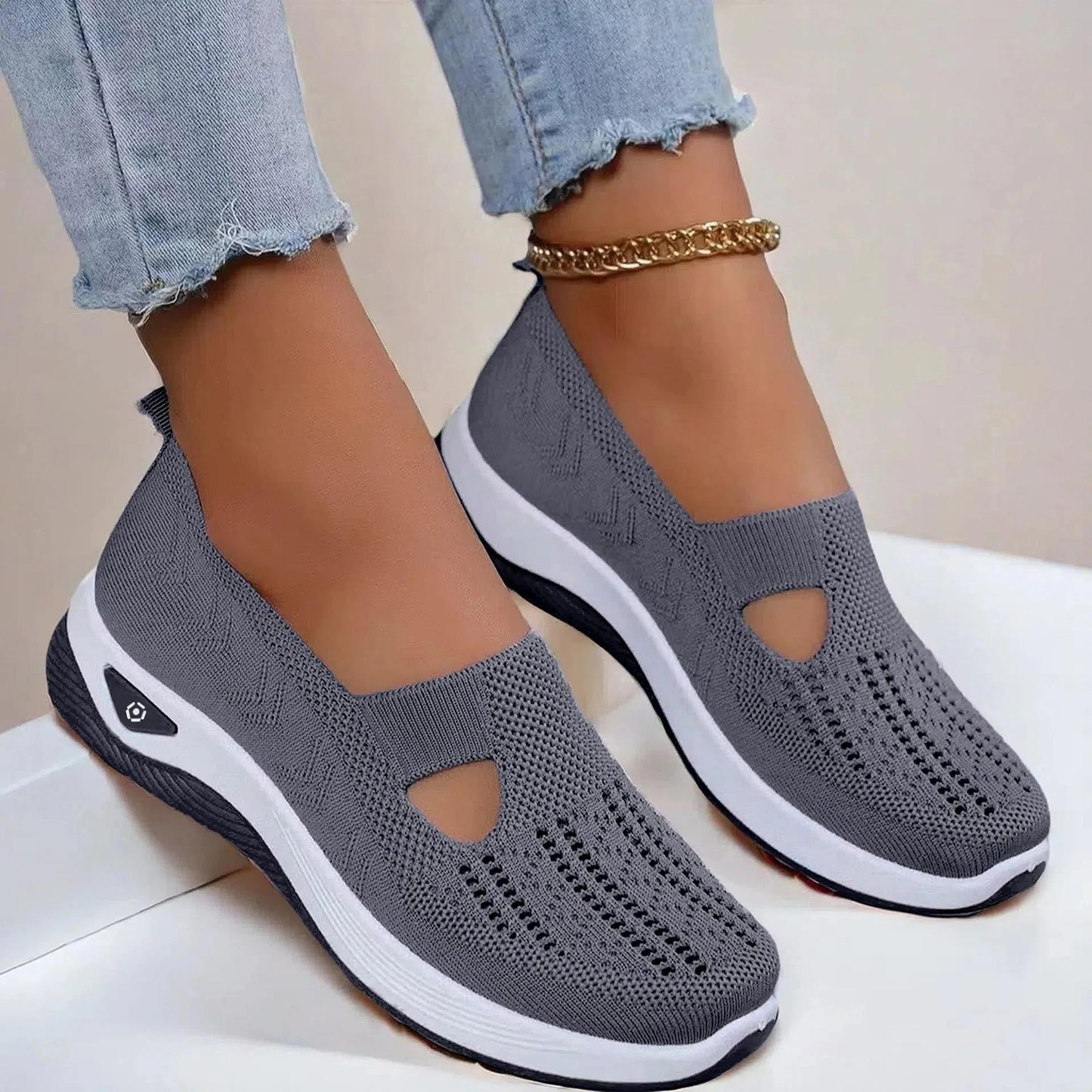 Women’s Mesh Knit Slip-On Walking Shoes for Everyday Walking