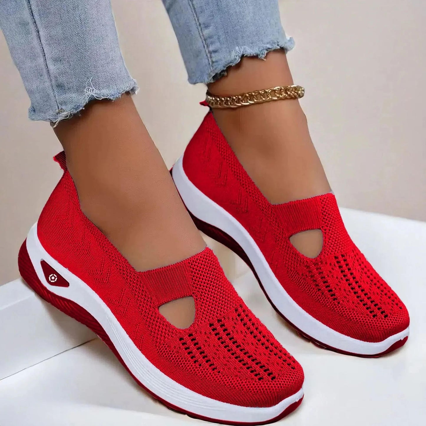 Women’s Mesh Knit Slip-On Walking Shoes for Everyday Walking